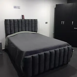 Pequeno Acojedor, Confortable Con Bano Independiente Bogotá